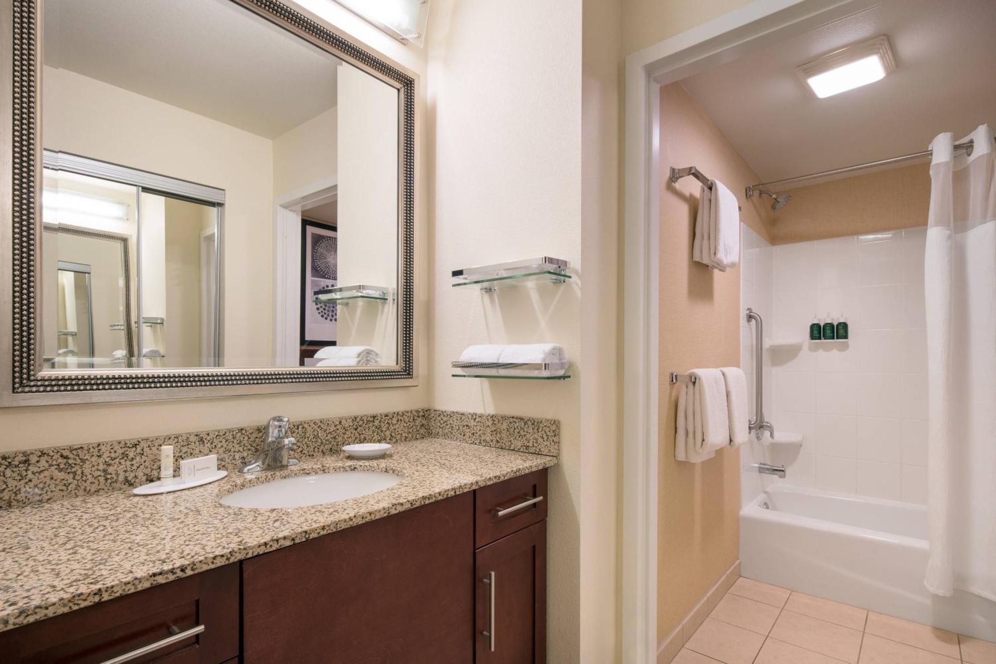 Residence Inn By Marriott Camarillo Exteriör bild